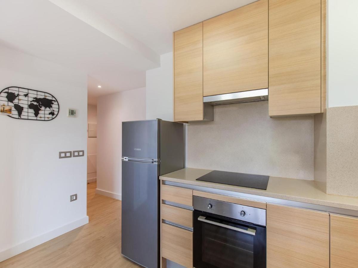 Belvilla By Oyo Modern Apartment In Паламос Екстериор снимка
